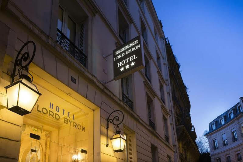 Отель Lord Byron Париж Экстерьер фото